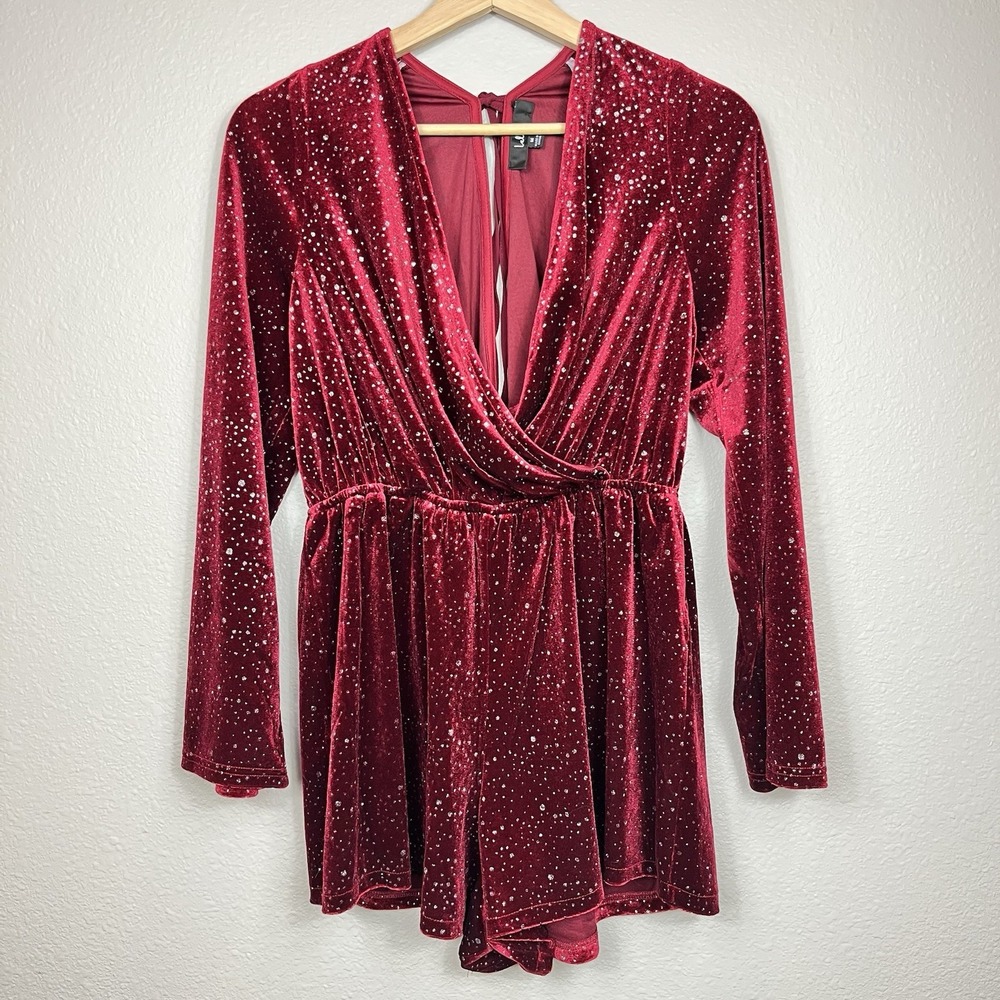 Lulus‎ Red Velvet Sparkly Long Sleeve Romper Size M Stretch Vamp Holiday Party
